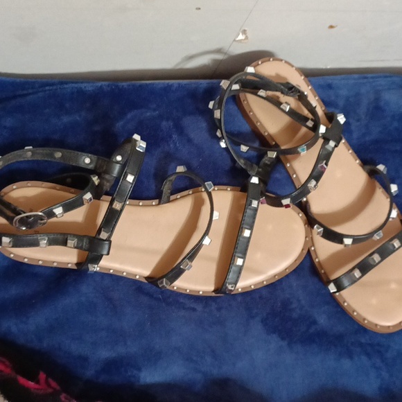 Women's shoes - Picture 1 of 3